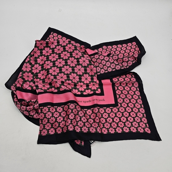 Kate Spade New York Barbie Pink Floral Print Silk Square Scarf Navy Blue Border - Picture 6 of 6